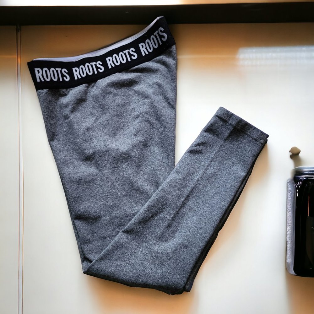 NWOT ROOTS Gray Leggings Size SMALL